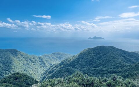 小山行